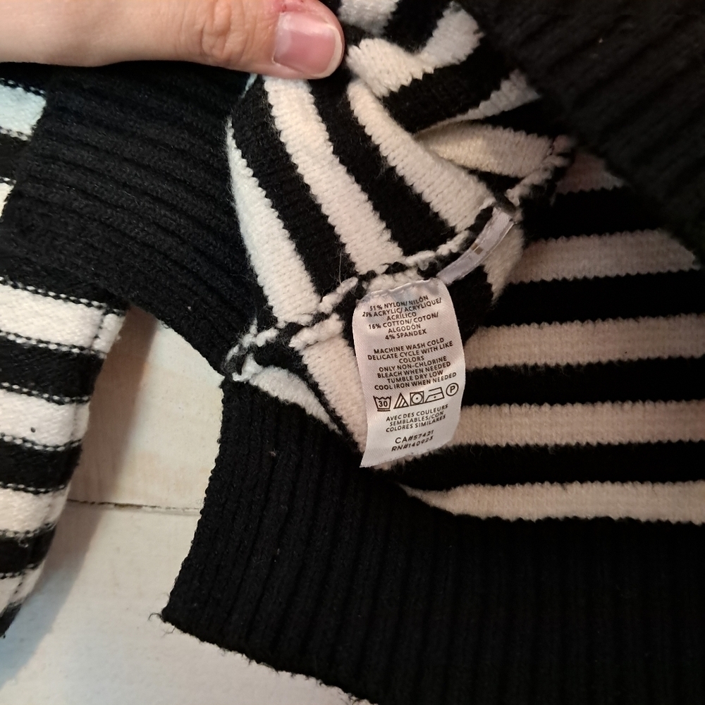 Loft Stripped 1/2 Zip Sweater Black And White Size Small - Picture 7 of 8